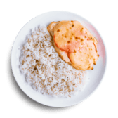 Куриная отбивная с сыром и томатами и рисом